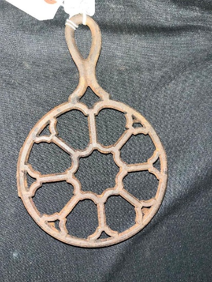 CAST IRON TRIVET