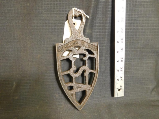CSA CAST IRON TRIVET, RICHMOND VA