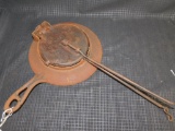 GRISWOLD MFG CO. ERIE PA CAST IRON WAFFLE IRON #995