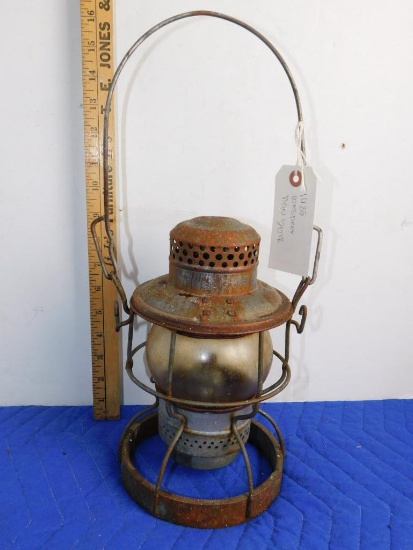 Armspear Manufacturing Antique Railroad Globe Oil Lantern