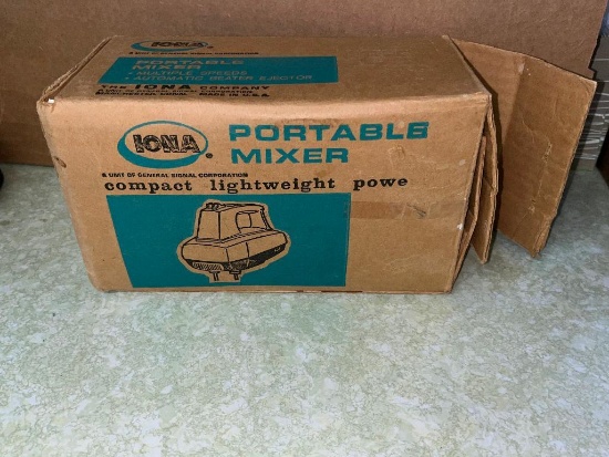 IONA PORTABLE MIXER, COMPACT LIGHTWEIGHT, IN BOX
