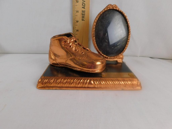 BRONZED FRAME AND BABY SHOE