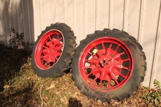 Tractor Tires w/spoke rims