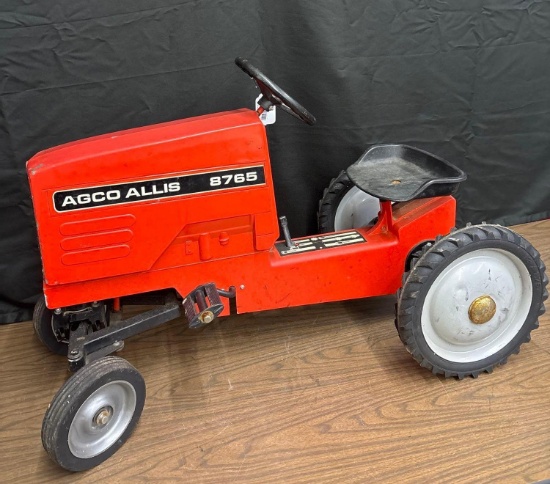 AGCO ALLIS Pedal Tractor 8765