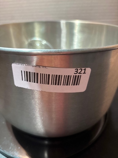 Covered Pot w/mixer beaters