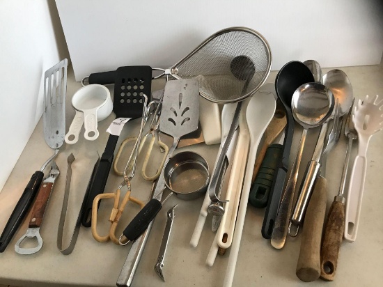 Kitchen Utensil Lot