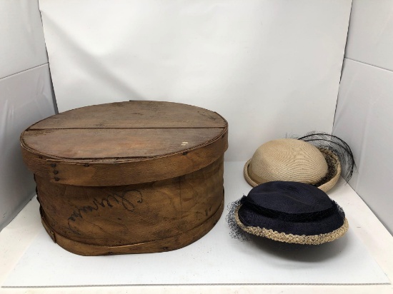 Round Wooden Box/Vintage Hats