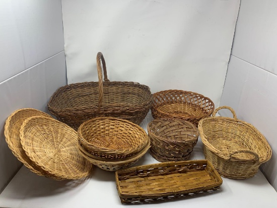 Basket lot