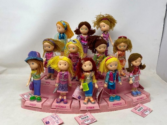 Calendar Bobble Chic Figurines