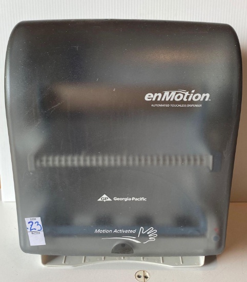 enMotion Touchless Paper Towel Dispenser, Commercial
