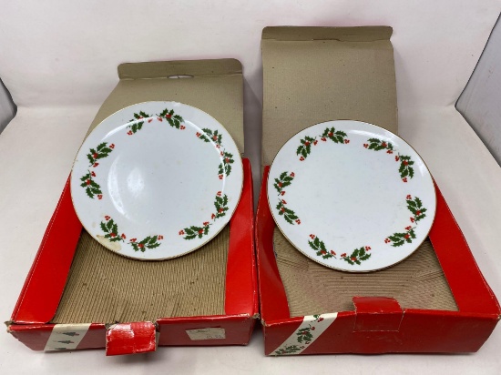 "Christmas Holly" Dinner Plates
