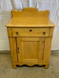 Antique Cottage Style Wash Stand