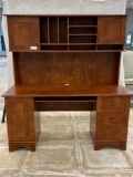 Modern Office Desk with Hutch, Work Station