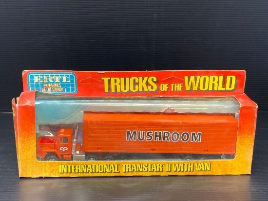 Ertl "Trucks of the World" International Transtar II with Van "Mushroom"