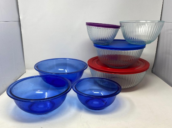 3 Blue Pyrex Graduated Mixing Bowls and Set of 4 Glass Pyrex Storage Bowls- 3 Have Lids