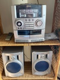 Aiwa Stereo System with Speakers