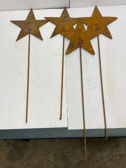 4 Metal Stakes Topped with Metal Stars