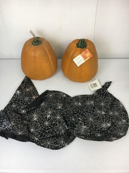Craft Witch Hats and Pumpkins