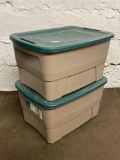 2 Plastic Storage Totes