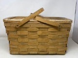 Picnic Basket with Hinged Lid and Double Swing Handles