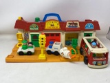 Fisher-Price Fire House with Bus, Mail Truck, Car, People and Traffic Light