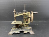 Miniature Sewing Machine (No. 433555) with Beautiful Paint Decoration