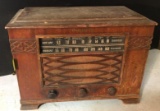 Vintage General Electric Tube Radio