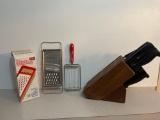 Knife Block with Knives, Tomato Cutter, Graters