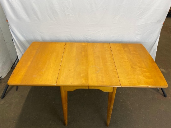 Golden Oak Drop Leaf Table with 2 Boards