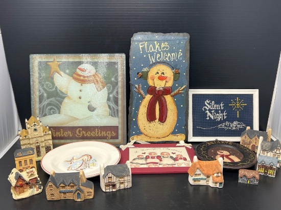 Christmas Wall Decor, Houses, Plates