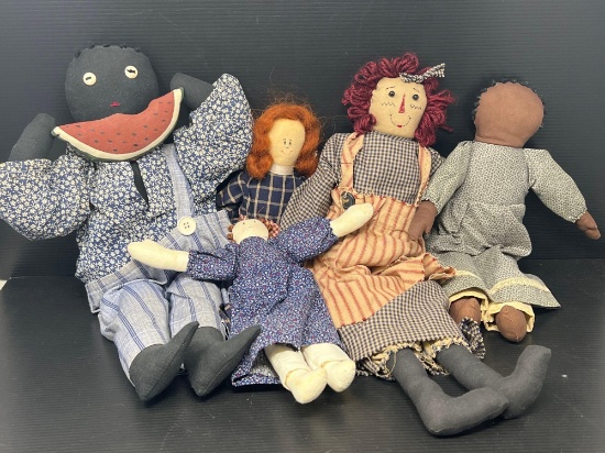 5 Cloth Dolls Including Raggedy Ann