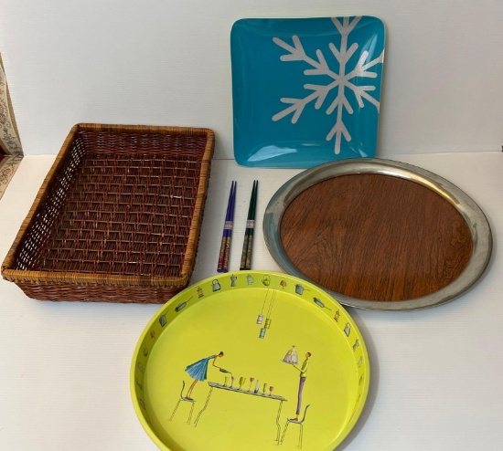2 Serving Trays, 2 Pairs of Chopsticks, Rectangular Basket and Square Snowflake Plate