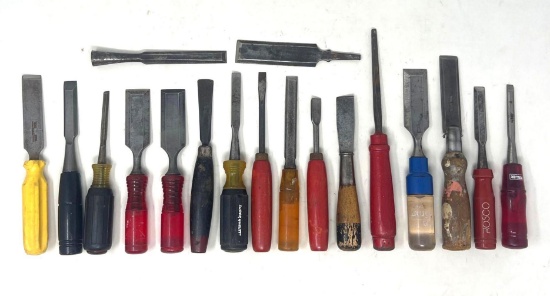 16 Various Sized Chisels with 2 Extra Heads