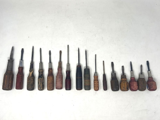 16 Small Wood Handled Screwdrivers- Flat & Phillips Heads