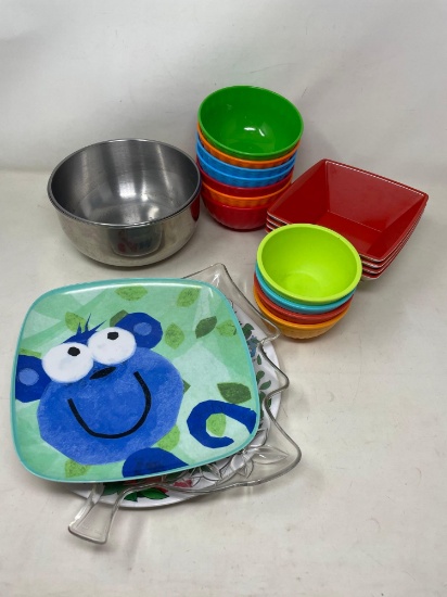 7 & 4 Plastic Bowls, 4 Square Bowls, Stainless Mixing Bowls, Christmas Tree Platter, Other Platters