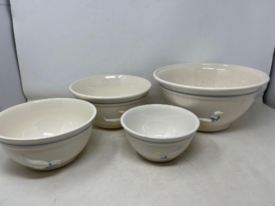 4 Nesting Mixing Bowls with Geese Motif