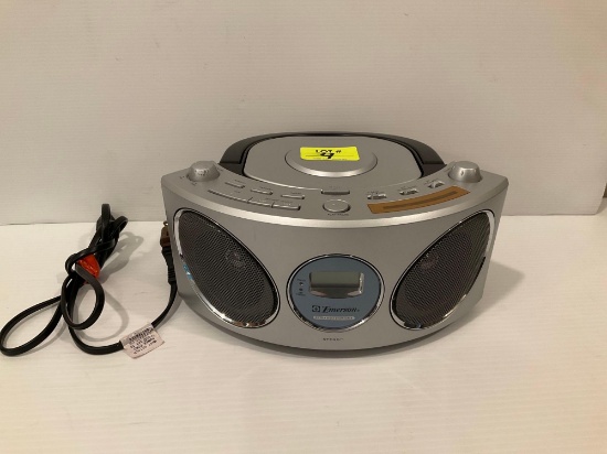 Emerson Portable AM/FM Radio/CD Player