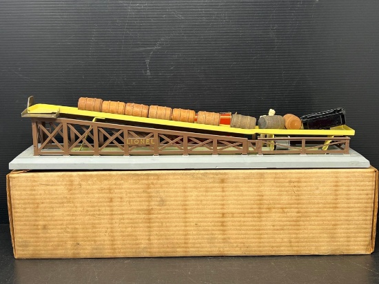 Lionel No. 362 Barrel Loader with Original Box, 1952-57