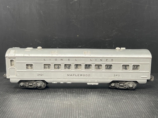 Lionel No. 2421 Maplewood Passenger Car, O27