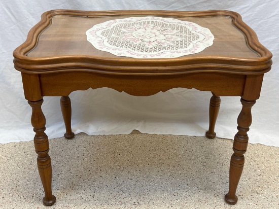 Occasional Table with Turned Legs, Glass Top, and Doily