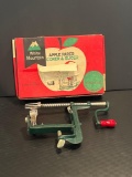 White Mountain Apple Peeler, Corer & Slicer with Original Box