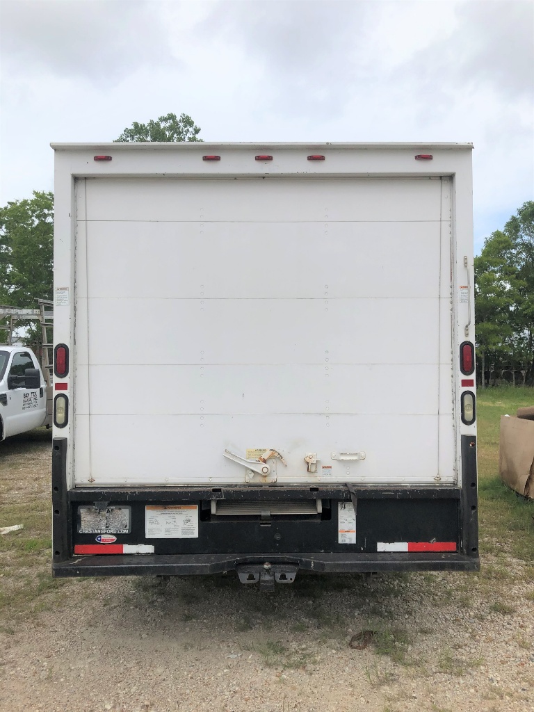 10 Ford 50 Box Truck Commercial Trucks Van Cargo Trucks Cargo Van Trucks Online Auctions Proxibid