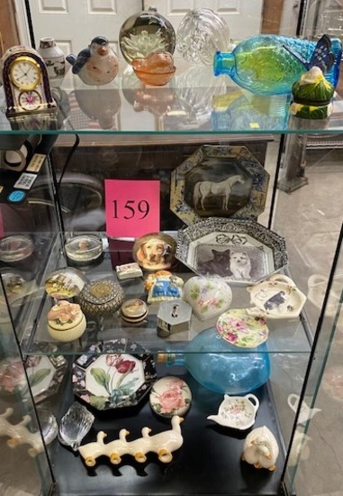 APPROXIMATELY 30PC ART GLASS AND COLLECTIBLES