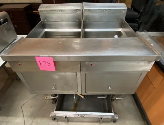 4 BASKET DOUBLE FRYER WITH ROLLING GREASE TRAP CART