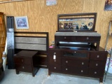 5PC QUEEN SIZE BEDROOM SET