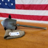WWII US FOLDING SHOVEL DATED 1944 WITH COVER
