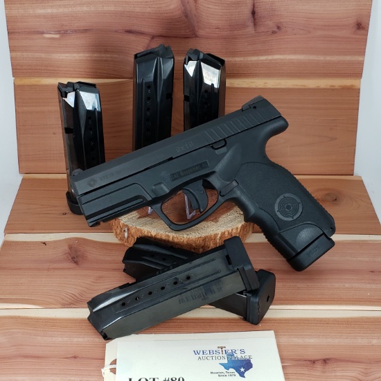STEYR M9 A-1 9MM WITH 5 MAGAZINES IN CASE