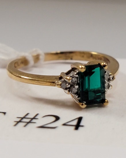 10KT GOLD EMERALD AND DIAMOND RING