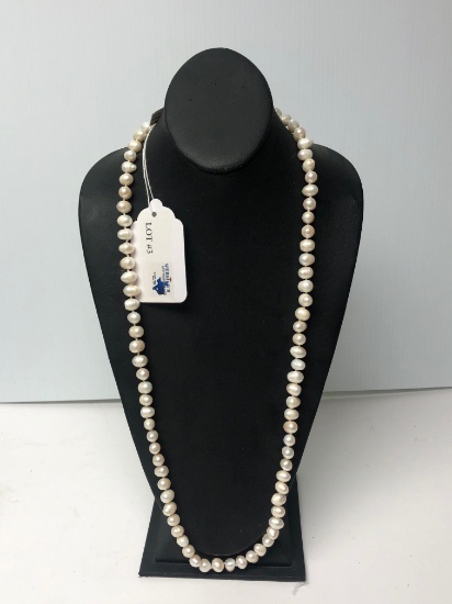 FRESHWATER PEARL NECKLACE