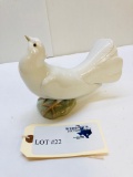 PORCELAIN DOVE BY LLADRO